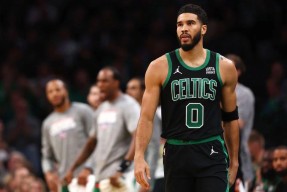 九游网页版-塔图姆迎来五赛季高光表现，TL球迷沸腾！-九游网页版